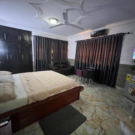 Nesta Barron -Home Away From Home North Legon Extérieur photo