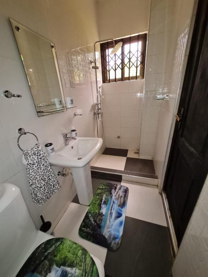 Nesta Barron -Home Away From Home North Legon Extérieur photo