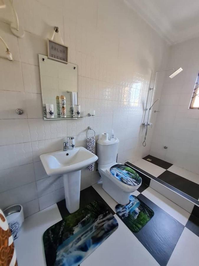 Nesta Barron -Home Away From Home North Legon Extérieur photo