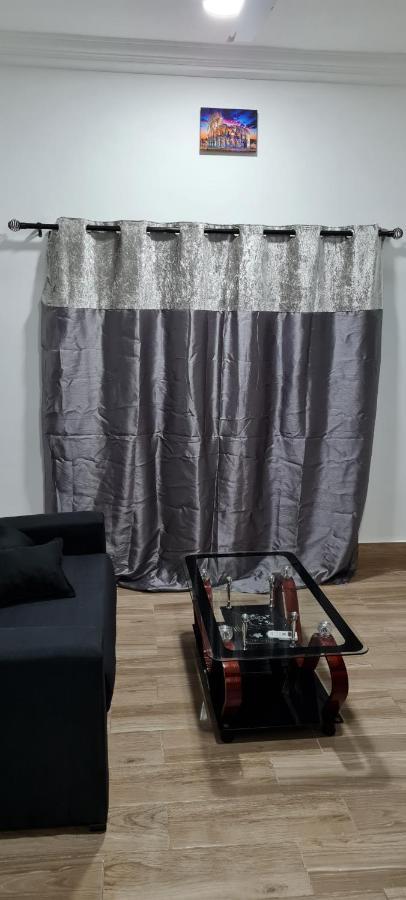 Nesta Barron -Home Away From Home North Legon Extérieur photo