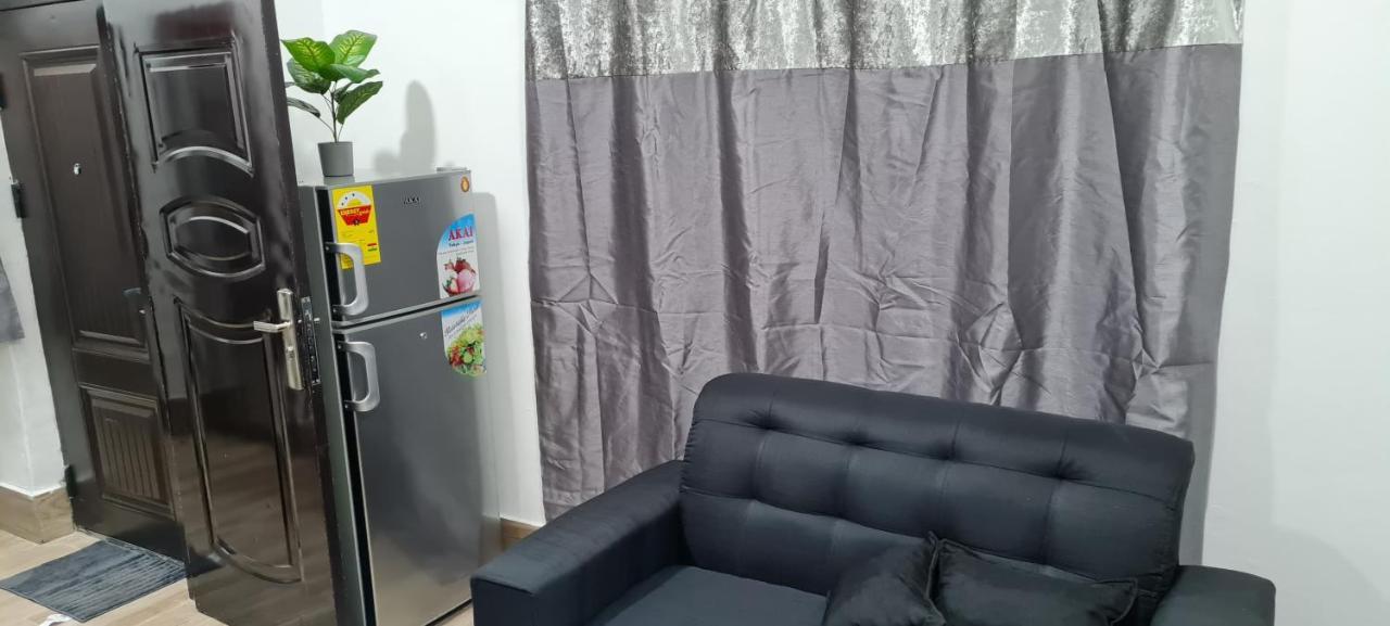 Nesta Barron -Home Away From Home North Legon Extérieur photo
