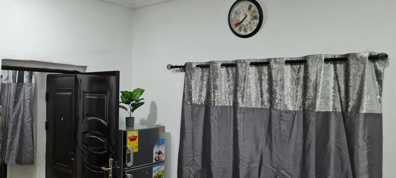 Nesta Barron -Home Away From Home North Legon Extérieur photo