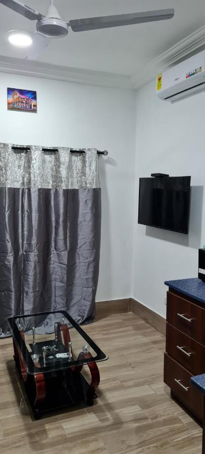 Nesta Barron -Home Away From Home North Legon Extérieur photo