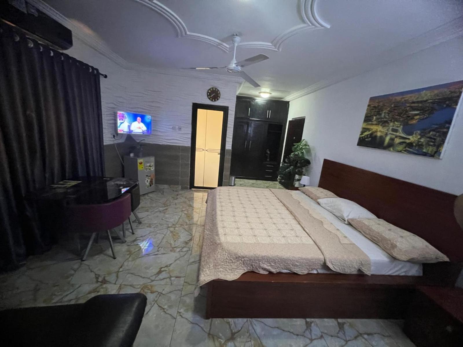 Nesta Barron -Home Away From Home North Legon Extérieur photo