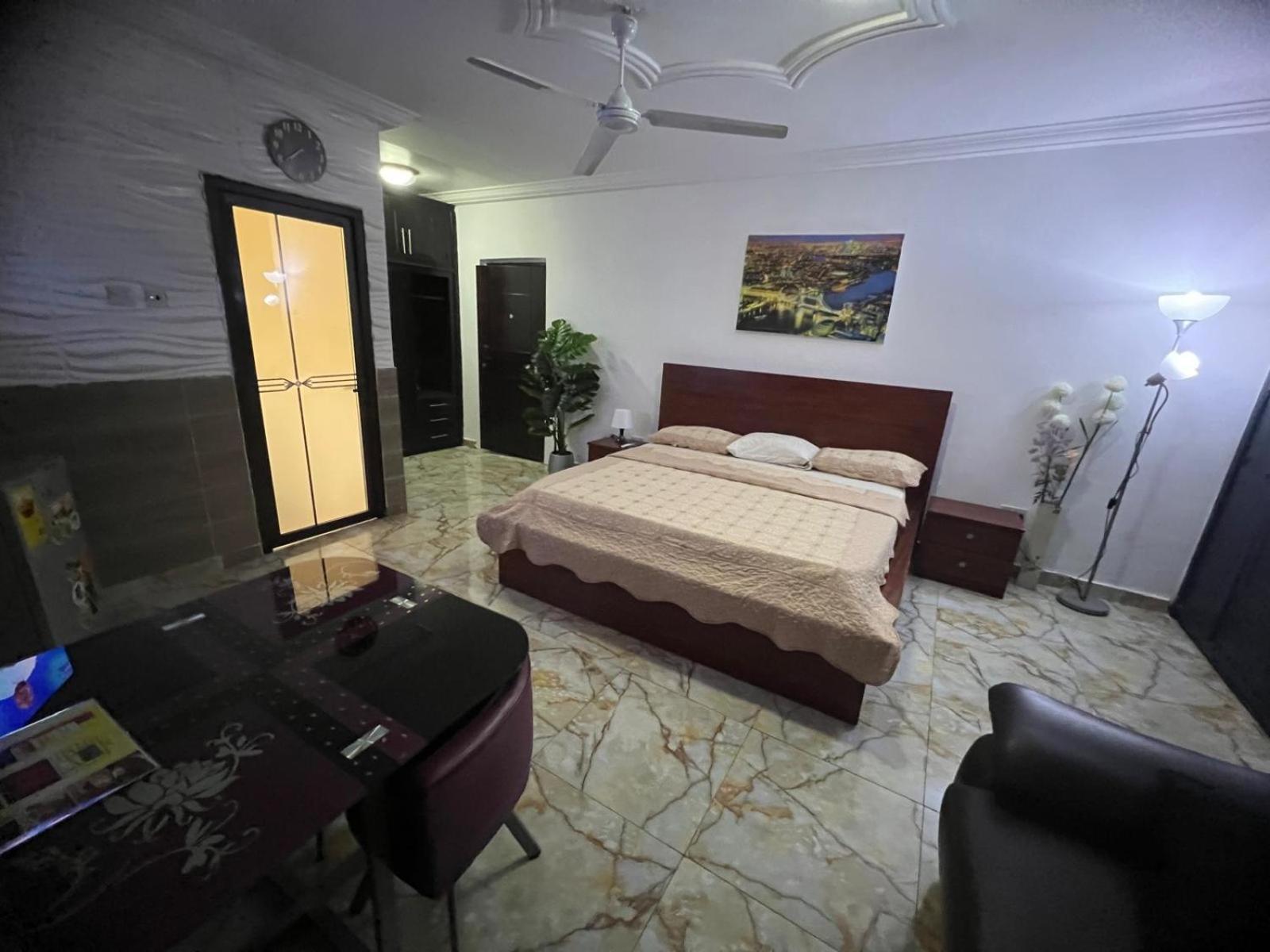 Nesta Barron -Home Away From Home North Legon Extérieur photo
