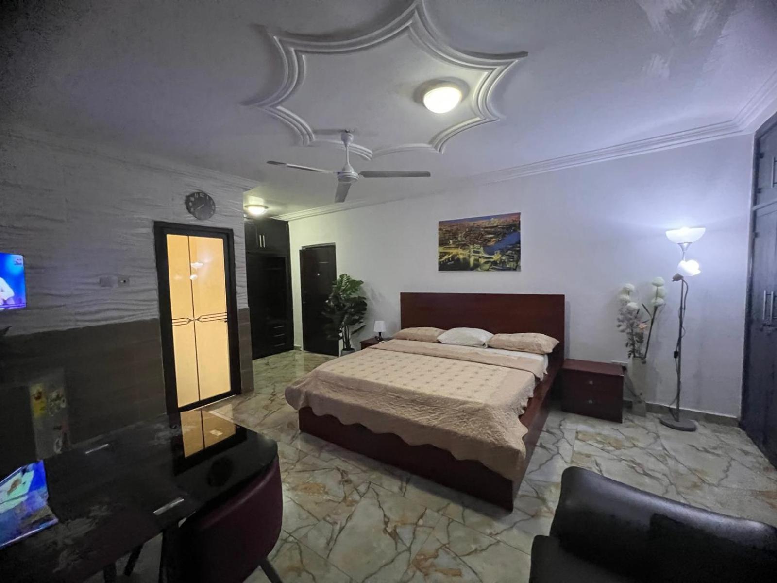 Nesta Barron -Home Away From Home North Legon Extérieur photo