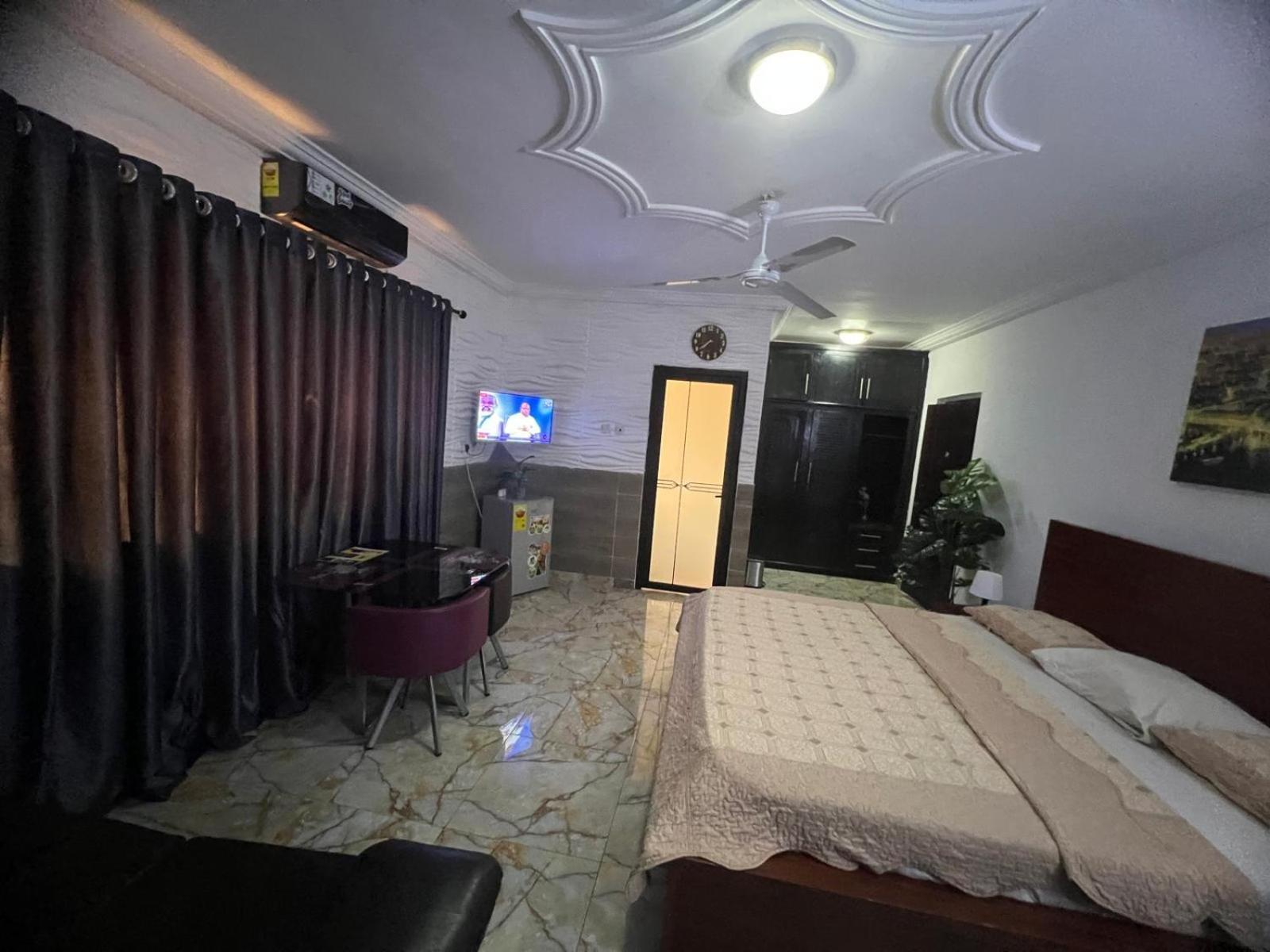 Nesta Barron -Home Away From Home North Legon Extérieur photo