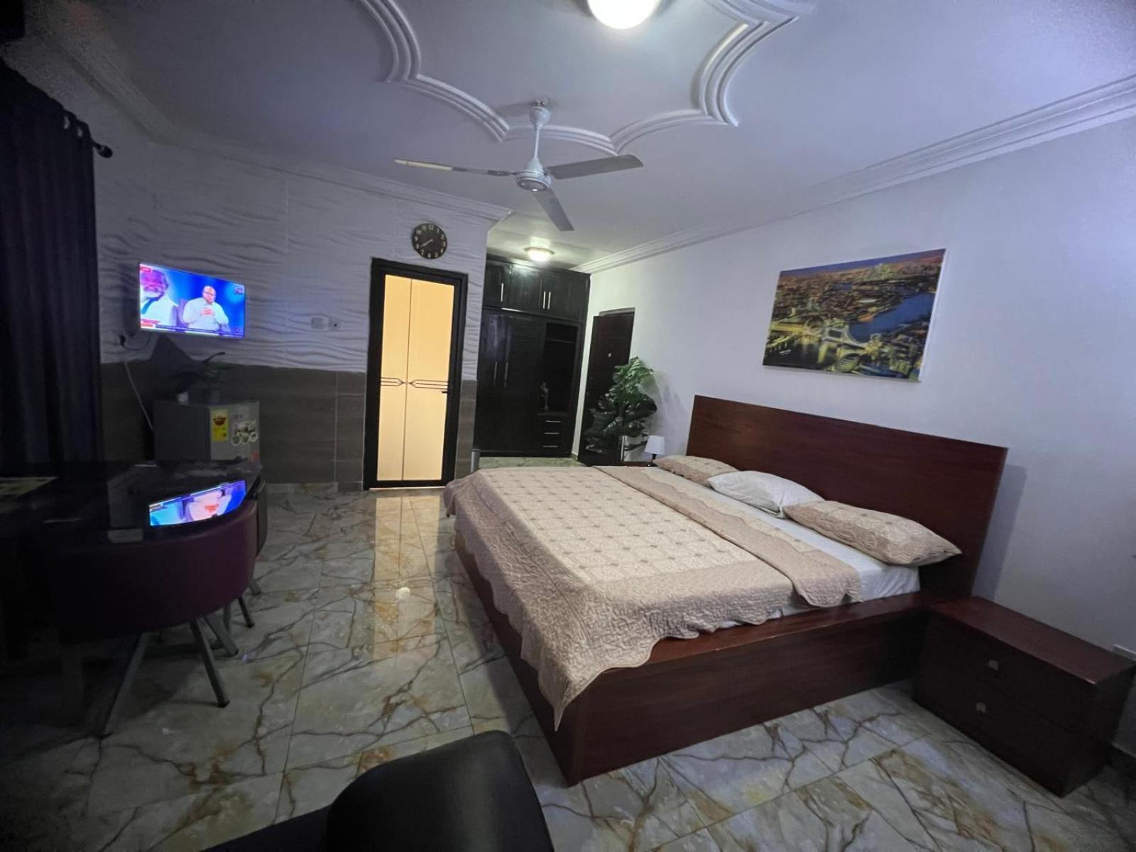 Nesta Barron -Home Away From Home North Legon Extérieur photo